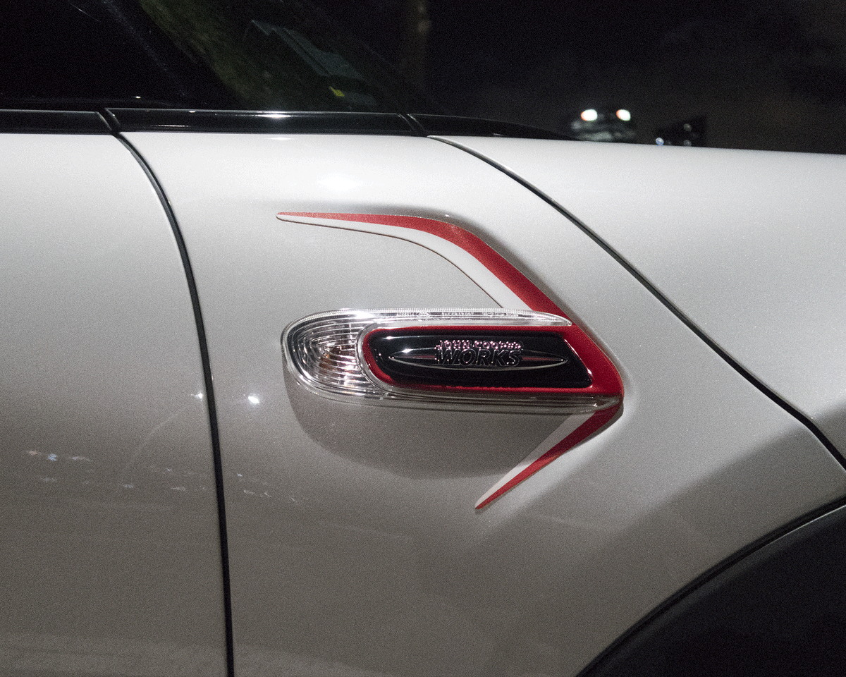 RED ARROW LIGHTED SCUTTLES FUNFOB